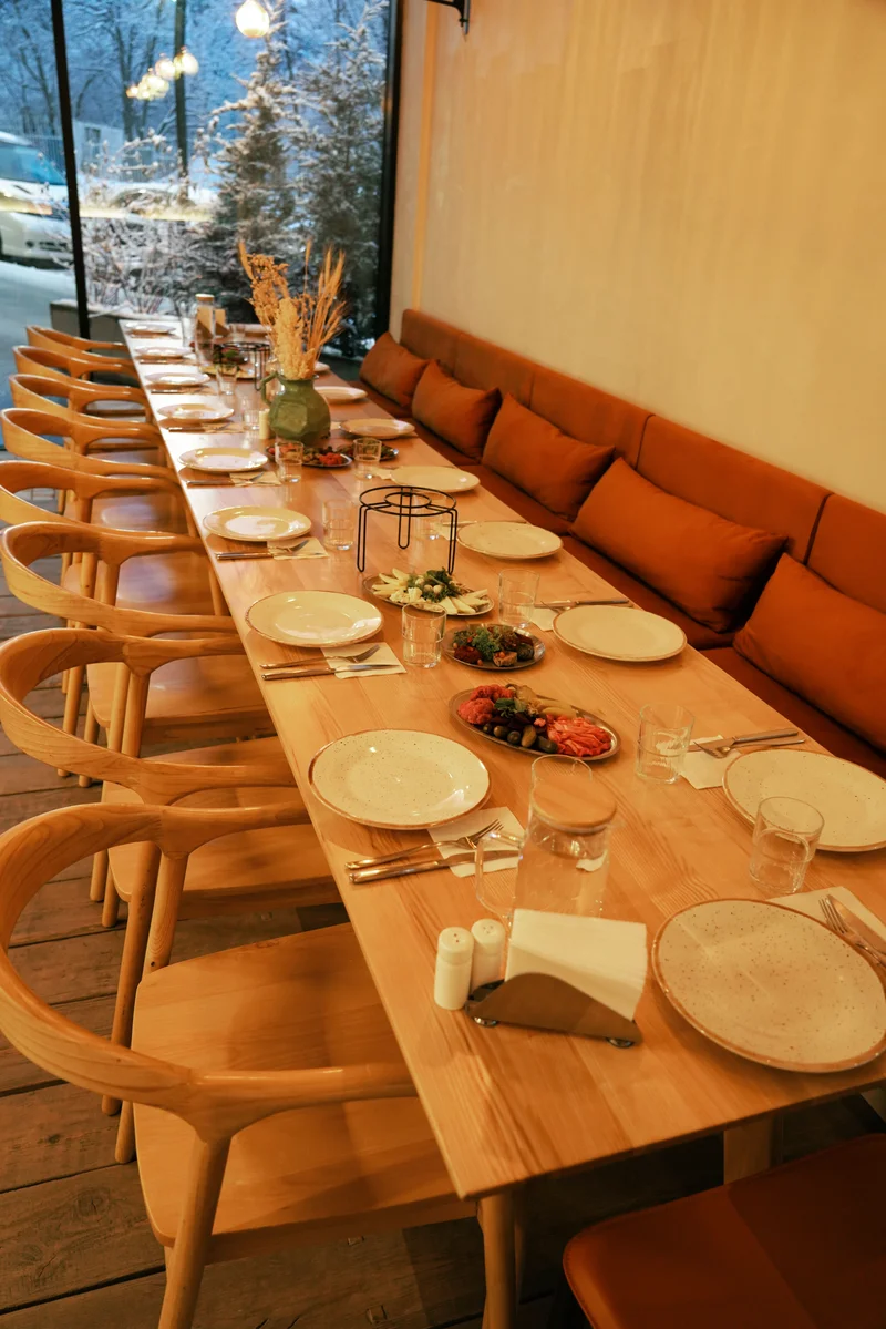 A long table for the whole family